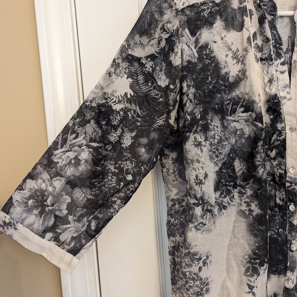 Zara blouse cream and black floral 🌹 - Picture 7 of 8